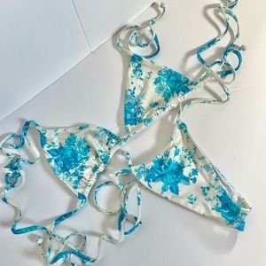 Frankies Bikinis English Tea Room bikini worn once size small top and bottom